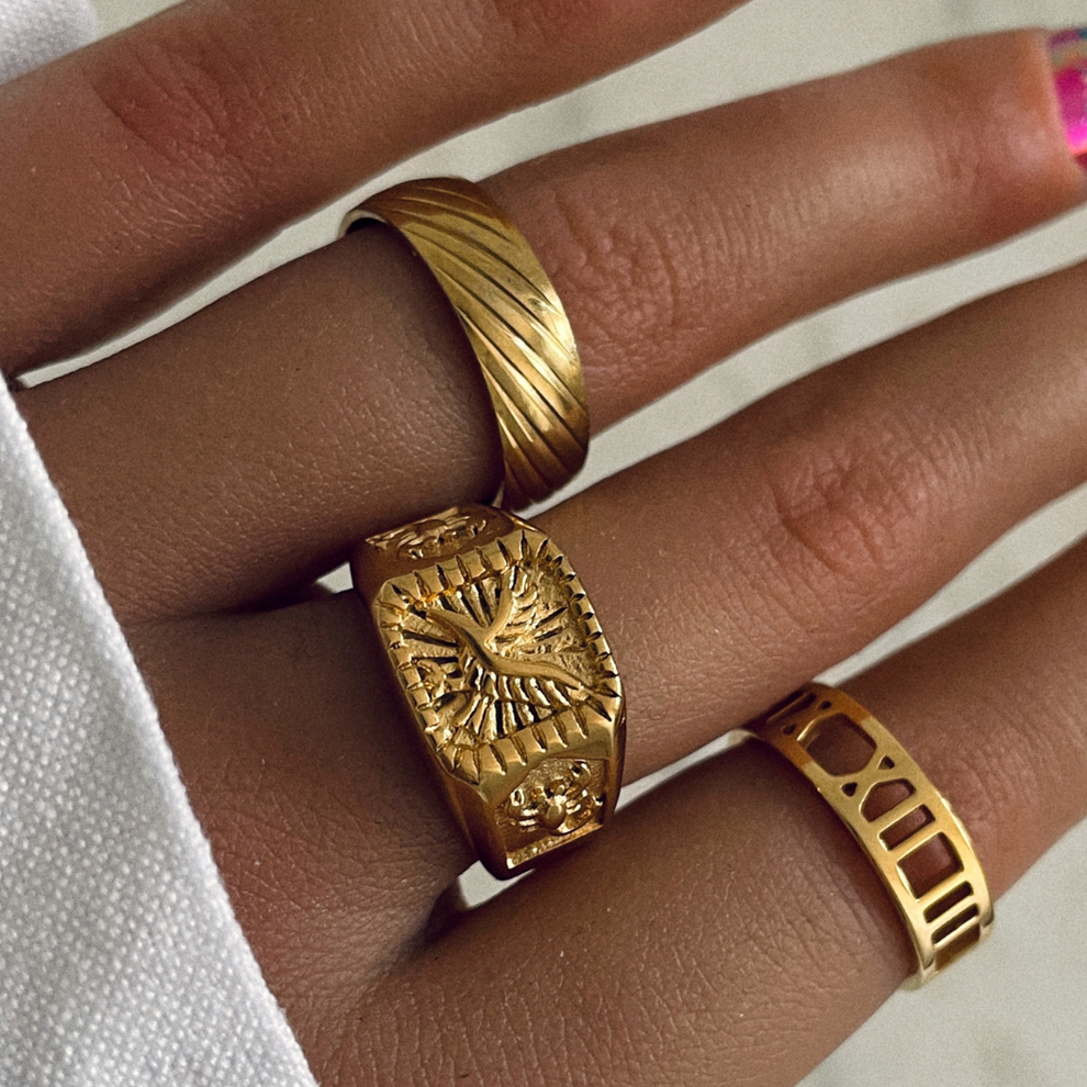 Tahitian Reign Cuff Ring